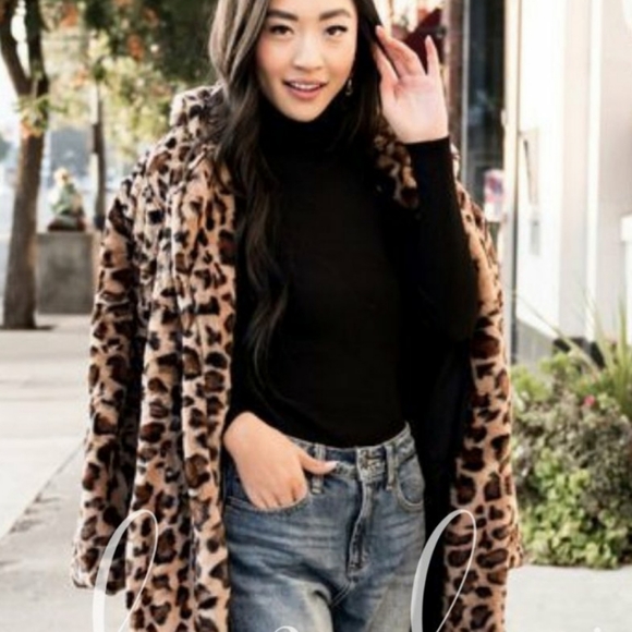 Boutique Jackets & Blazers - Vegan Fur Leopard Print Coat